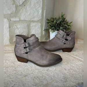 Carlos by Carlos Santana taupe booties sz 7.5